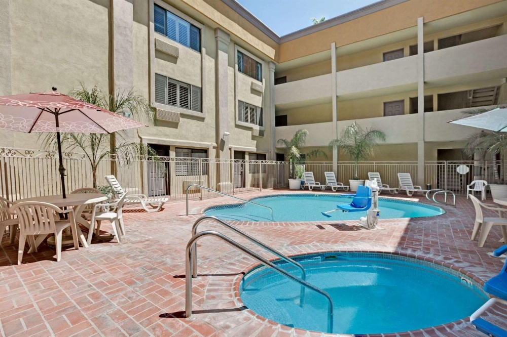 Days Inn by Wyndham West Covina Main image