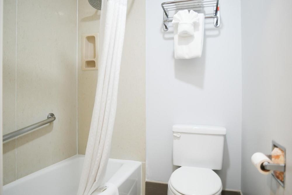 Days Inn by Wyndham West Covina Image 22