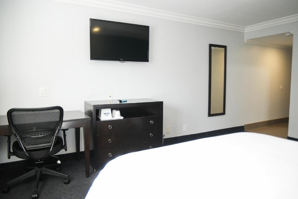 Days Inn by Wyndham West Covina Image 34