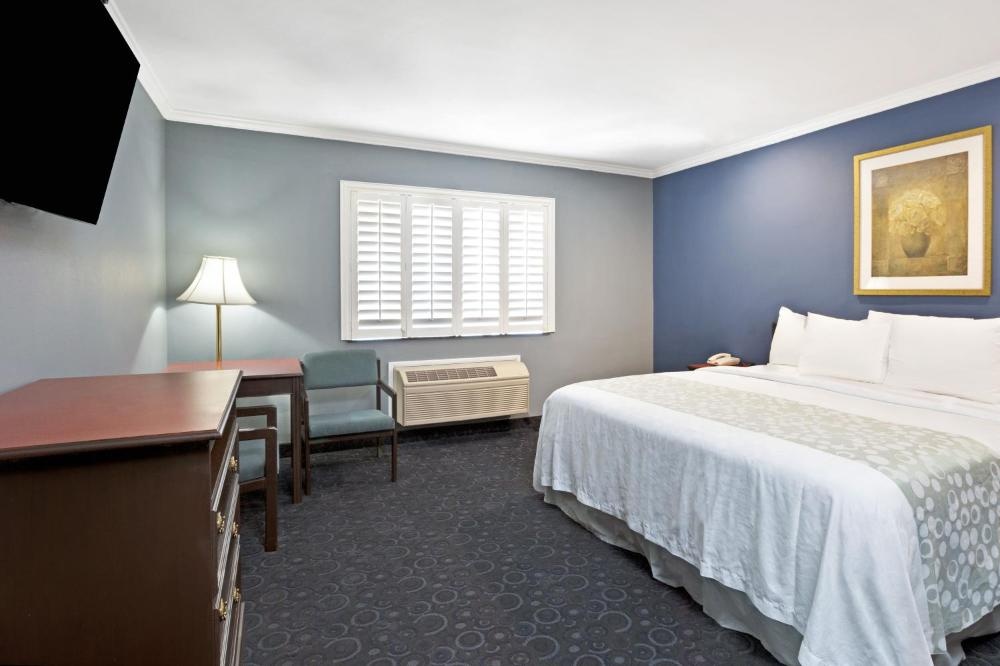 Days Inn by Wyndham West Covina Image 55