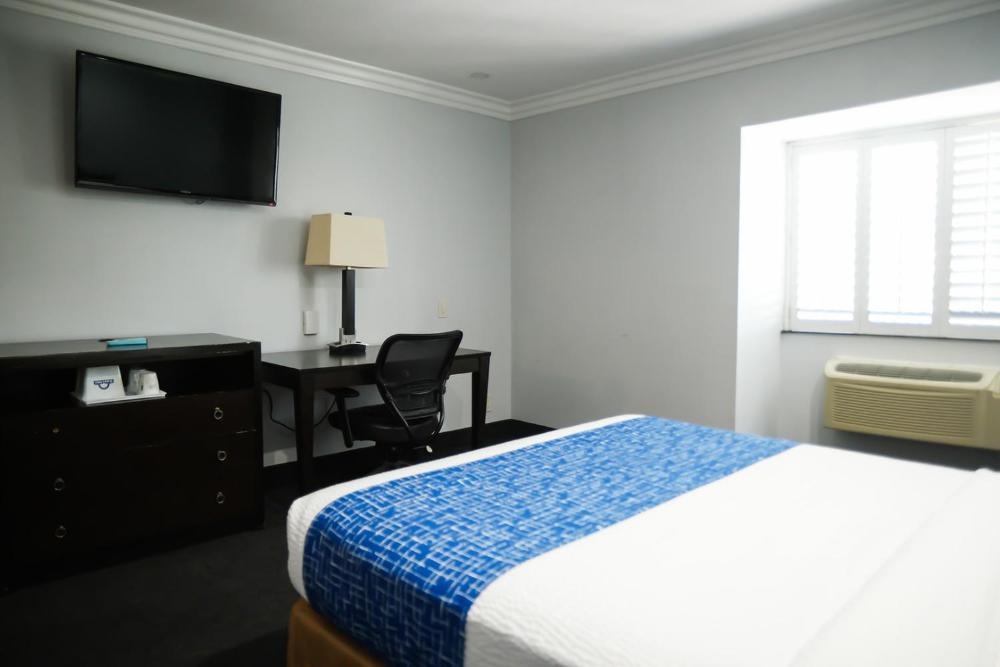 Days Inn by Wyndham West Covina Image 59