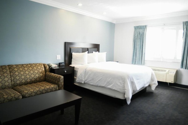 Days Inn by Wyndham West Covina image 44